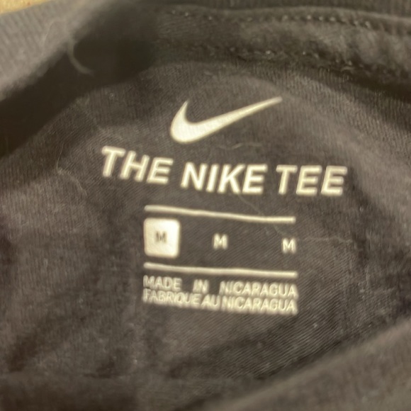 NWT men’s Nike T-shirt, size medium - Picture 3 of 4